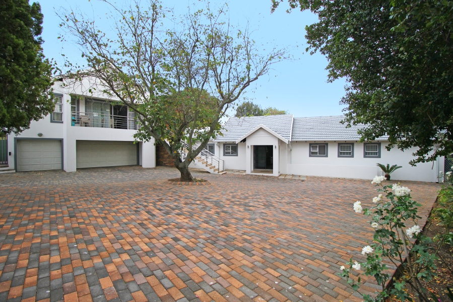 3 Bedroom Property for Sale in Gallo Manor Gauteng