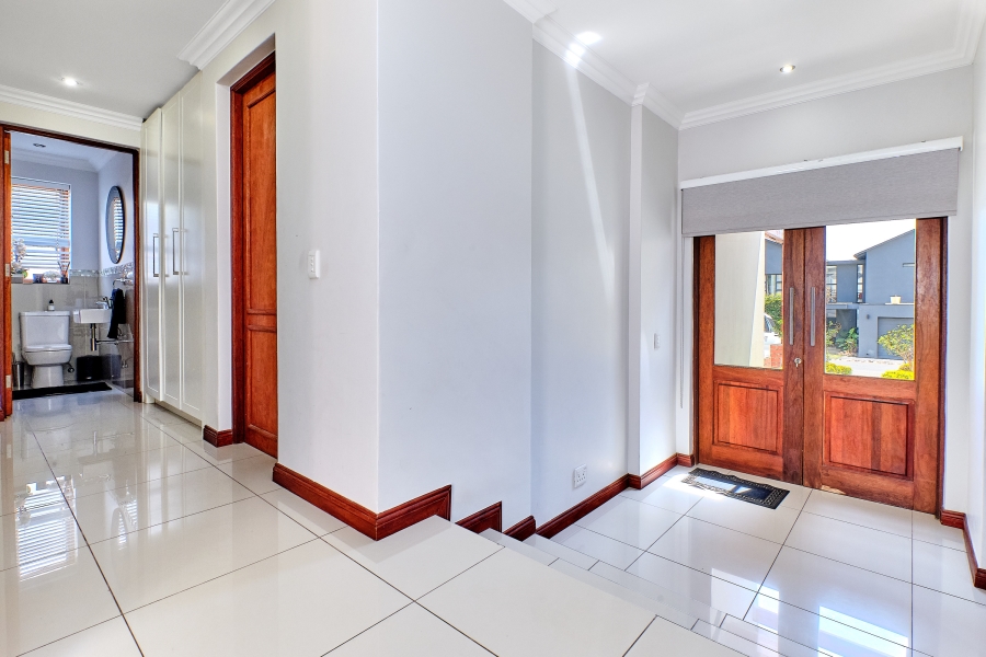 To Let 4 Bedroom Property for Rent in Waterfall Country Village Gauteng