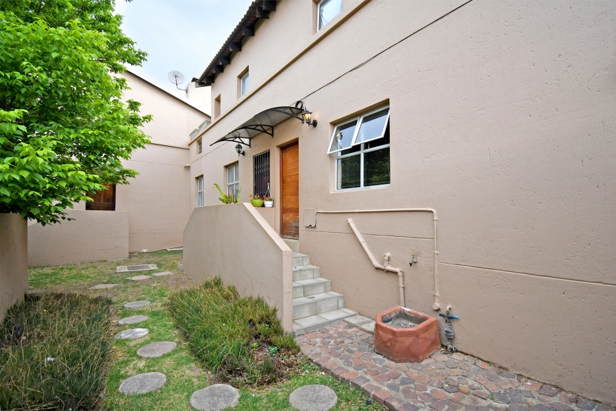 2 Bedroom Property for Sale in North Riding Gauteng