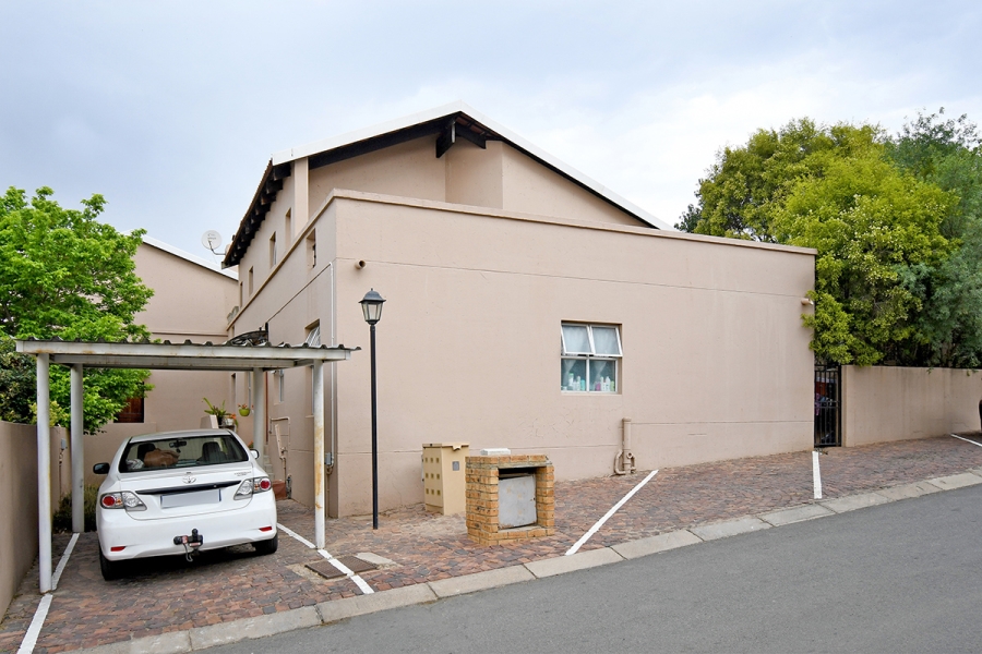 2 Bedroom Property for Sale in North Riding Gauteng