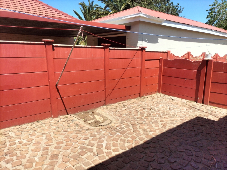 4 Bedroom Property for Sale in Discovery Gauteng