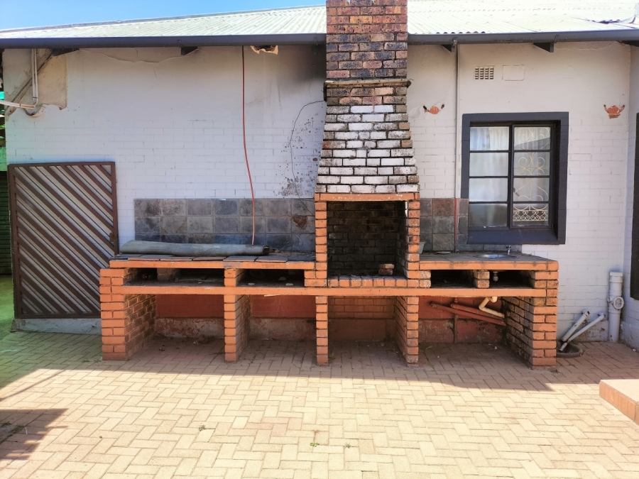 4 Bedroom Property for Sale in Discovery Gauteng