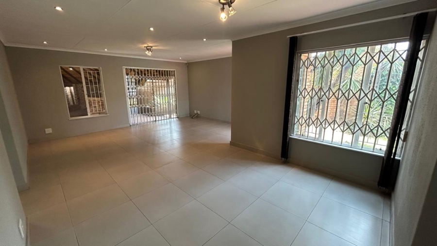 2 Bedroom Property for Sale in Bardene Gauteng