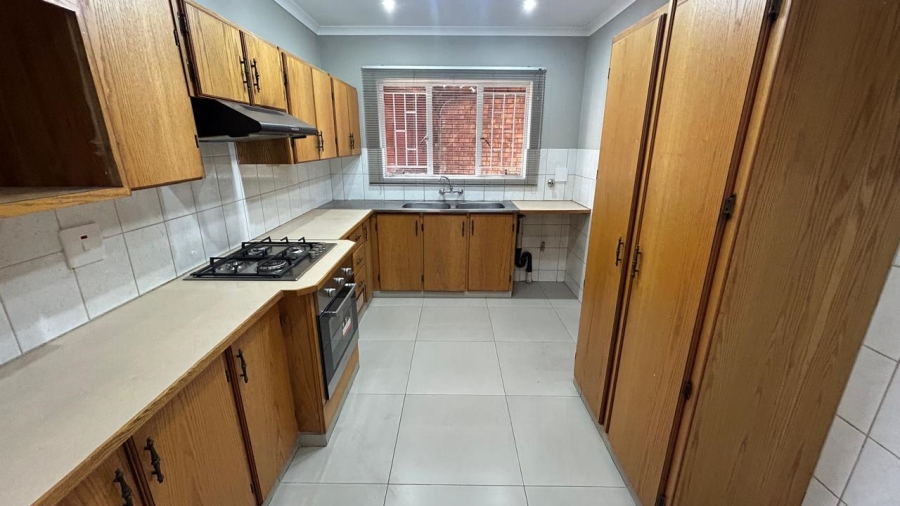 2 Bedroom Property for Sale in Bardene Gauteng