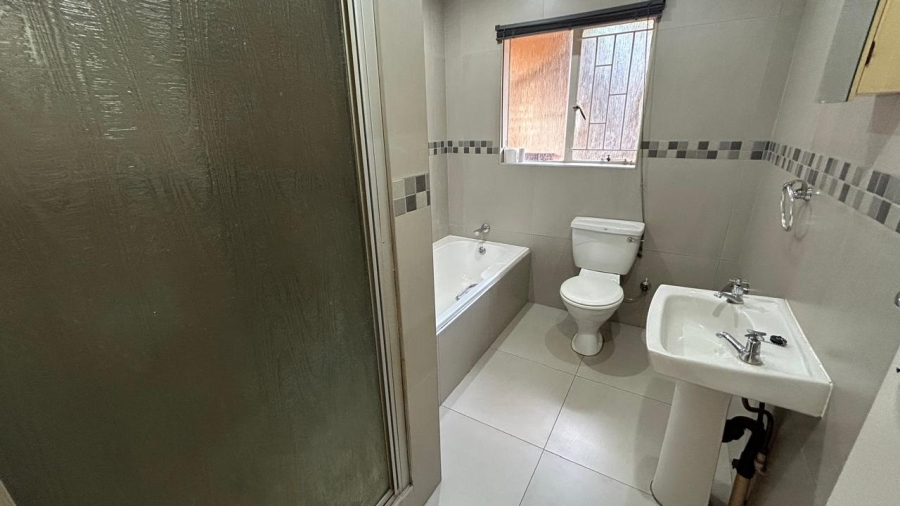 2 Bedroom Property for Sale in Bardene Gauteng