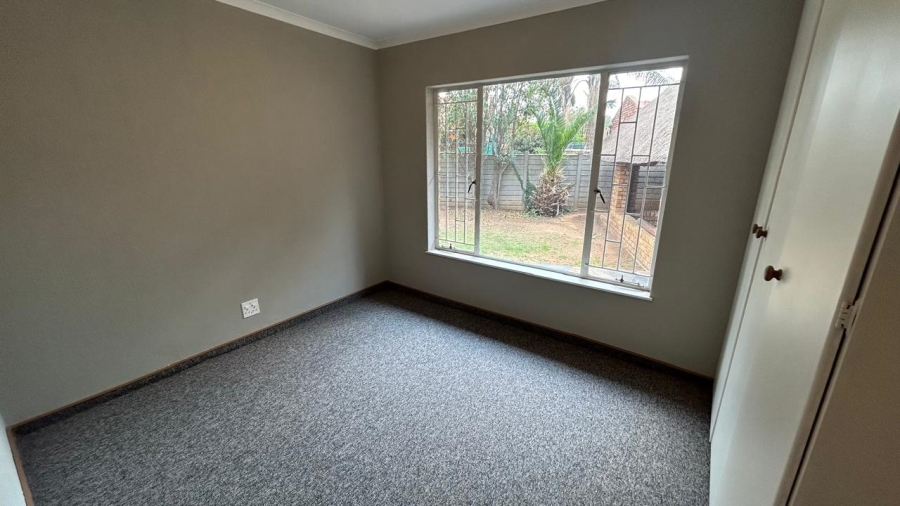 2 Bedroom Property for Sale in Bardene Gauteng