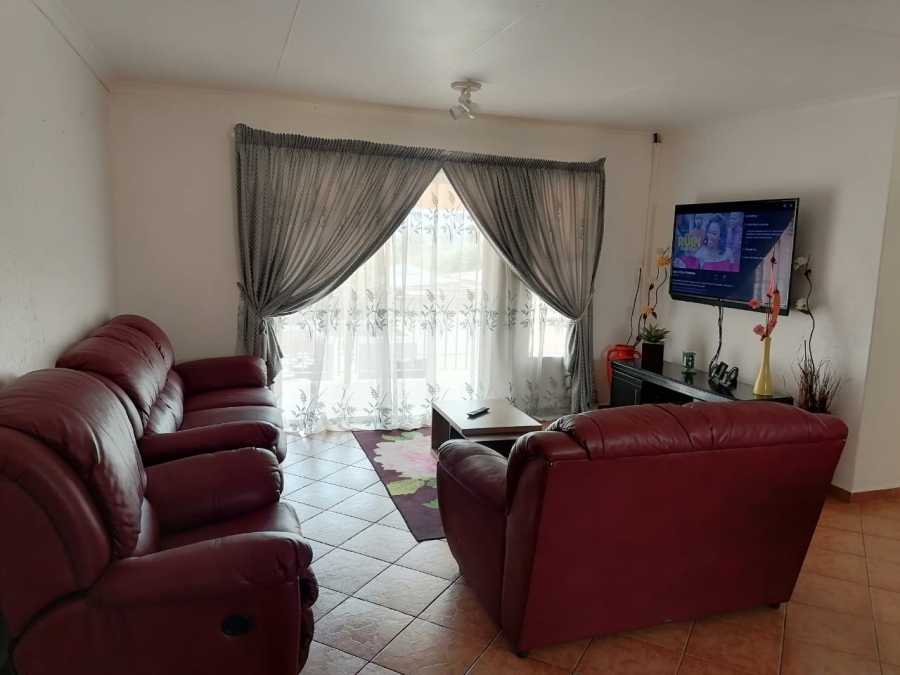 3 Bedroom Property for Sale in Rensburg Gauteng