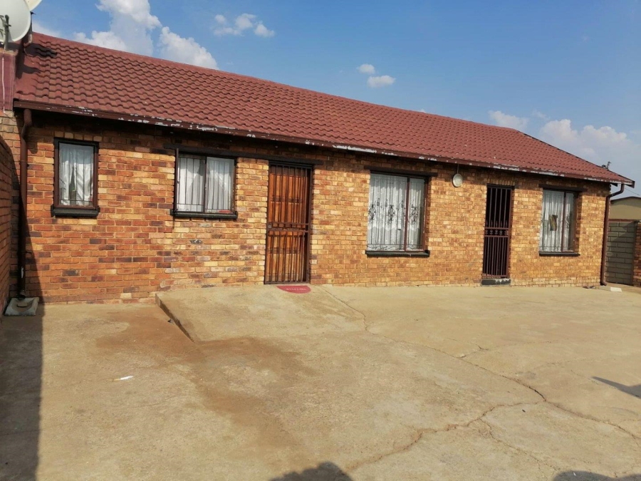 2 Bedroom Property for Sale in Tsakane Ext 11 Gauteng