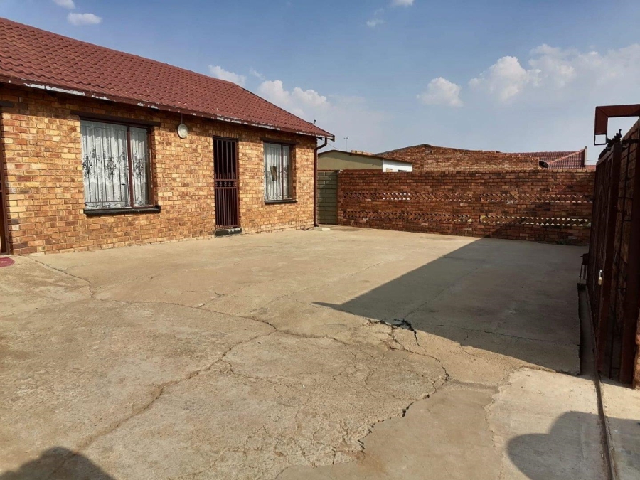 2 Bedroom Property for Sale in Tsakane Ext 11 Gauteng