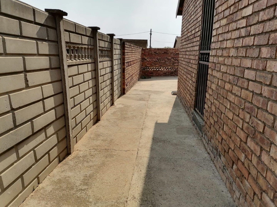 2 Bedroom Property for Sale in Tsakane Ext 11 Gauteng