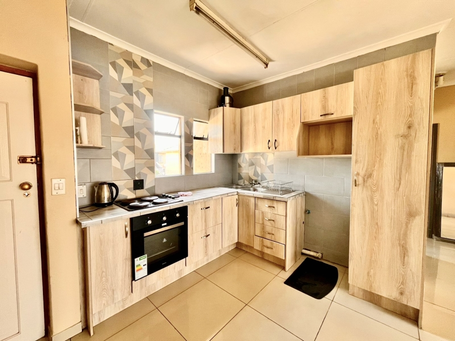 To Let 2 Bedroom Property for Rent in Norkem Park Gauteng