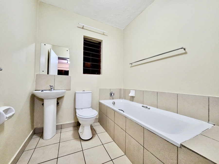 To Let 2 Bedroom Property for Rent in Norkem Park Gauteng