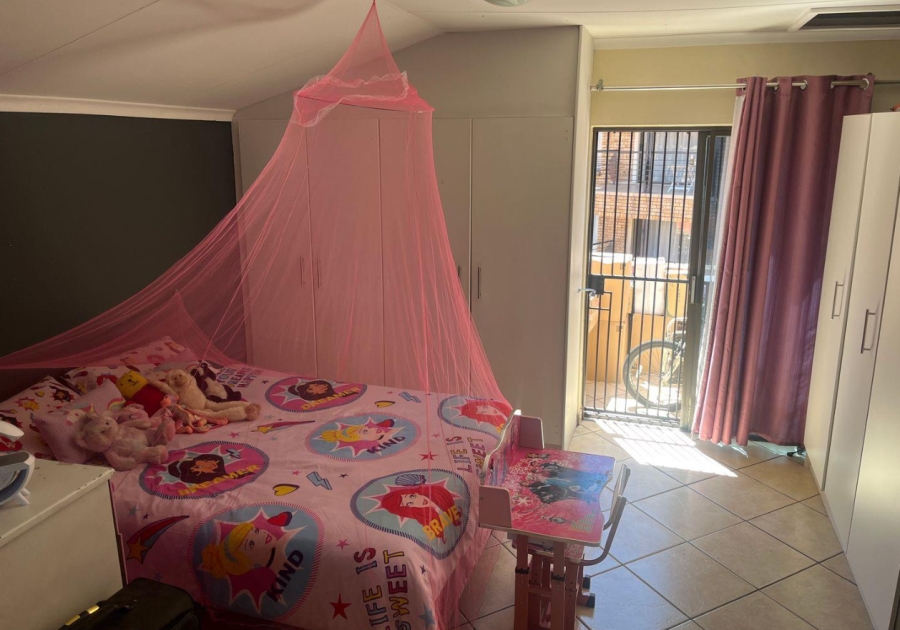 1 Bedroom Property for Sale in Mulbarton Gauteng