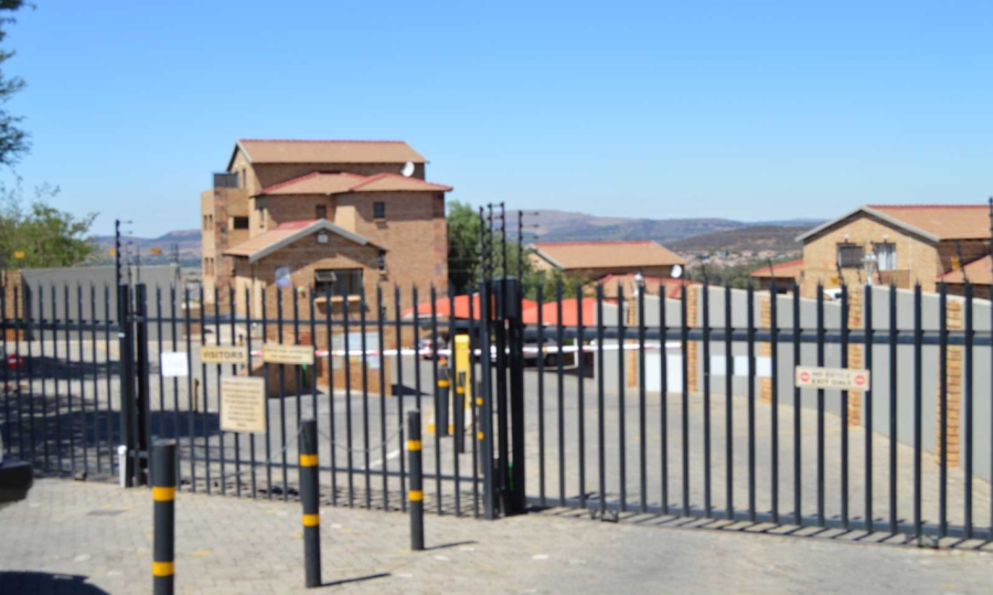 1 Bedroom Property for Sale in Mulbarton Gauteng