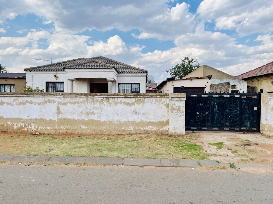 3 Bedroom Property for Sale in Skosana Gauteng