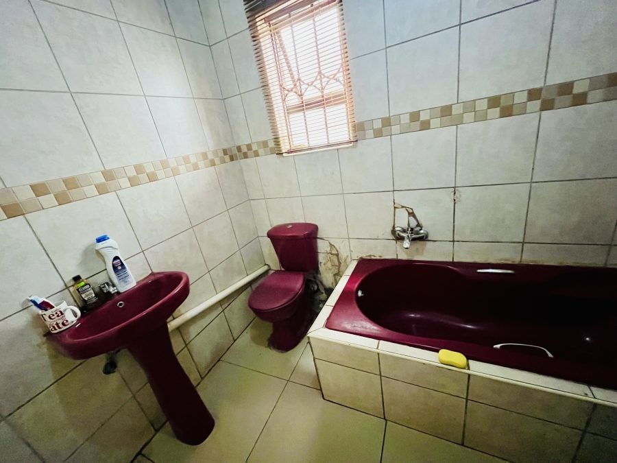 3 Bedroom Property for Sale in Skosana Gauteng