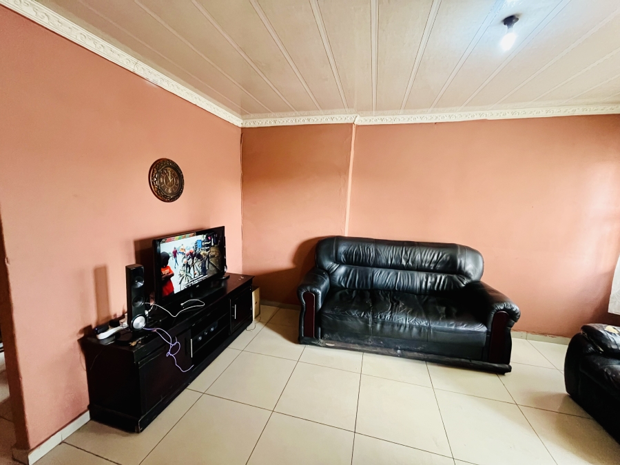 3 Bedroom Property for Sale in Skosana Gauteng