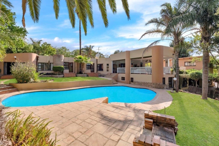 8 Bedroom Property for Sale in Bryanston Gauteng