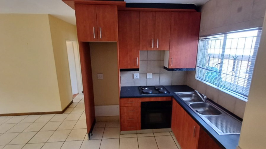 To Let 2 Bedroom Property for Rent in Kibler Park Gauteng