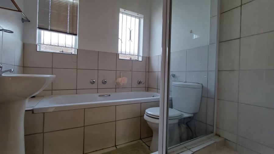 To Let 2 Bedroom Property for Rent in Kibler Park Gauteng