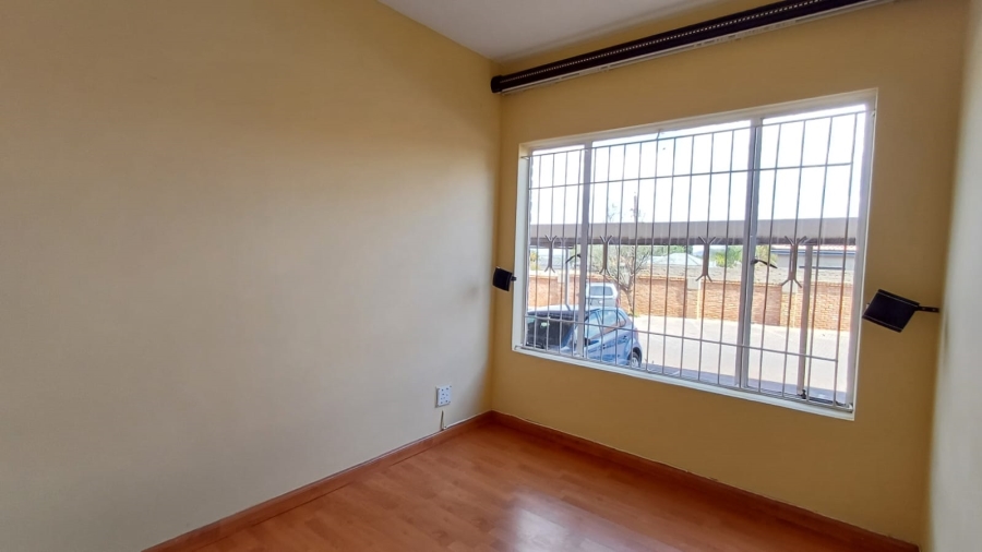 To Let 2 Bedroom Property for Rent in Kibler Park Gauteng