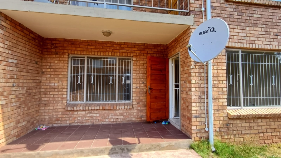 To Let 2 Bedroom Property for Rent in Kibler Park Gauteng