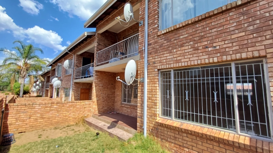 To Let 2 Bedroom Property for Rent in Kibler Park Gauteng