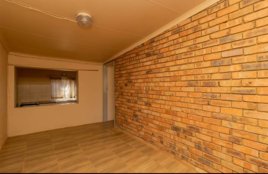 2 Bedroom Property for Sale in Selection Park Gauteng