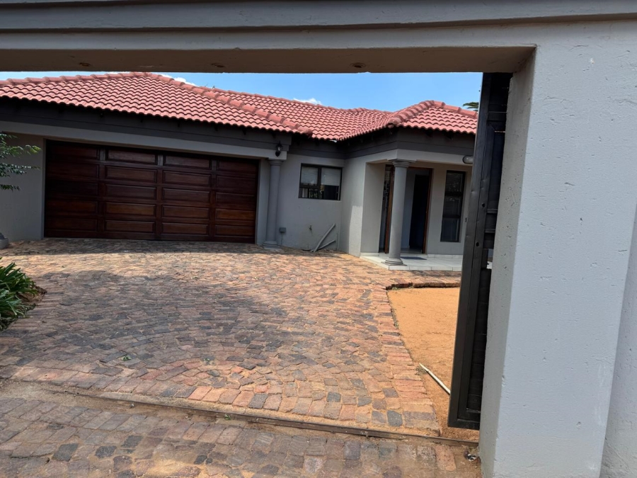 3 Bedroom Property for Sale in Crystal Park Gauteng