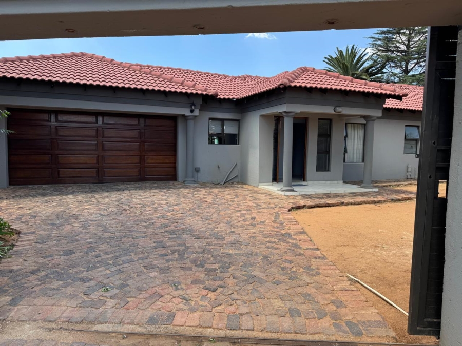 3 Bedroom Property for Sale in Crystal Park Gauteng