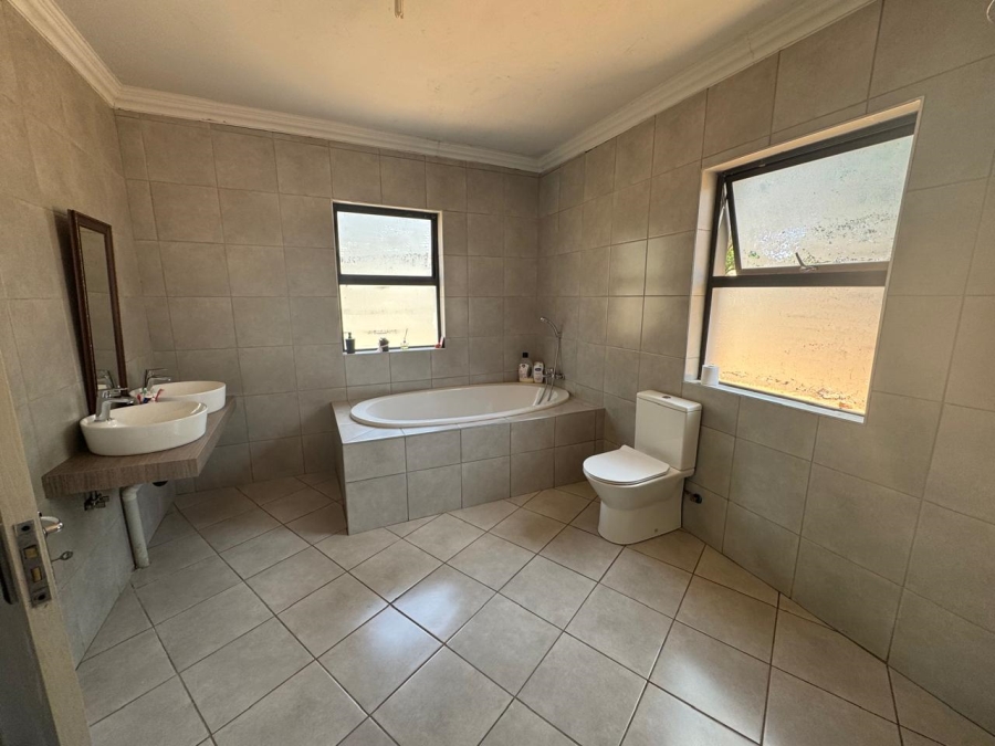 3 Bedroom Property for Sale in Crystal Park Gauteng