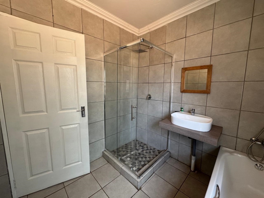 3 Bedroom Property for Sale in Crystal Park Gauteng