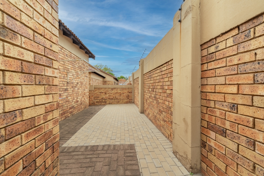 3 Bedroom Property for Sale in Sundowner Gauteng