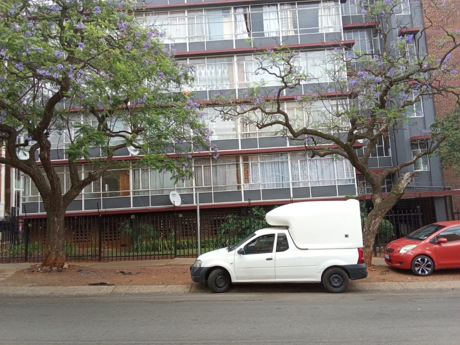 1 Bedroom Property for Sale in Sunnyside Gauteng