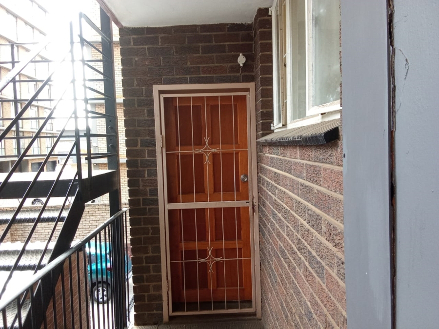 1 Bedroom Property for Sale in Sunnyside Gauteng