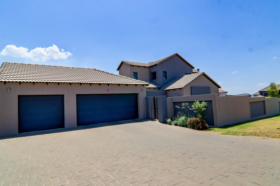 5 Bedroom Property for Sale in Thatchfield Estate Gauteng