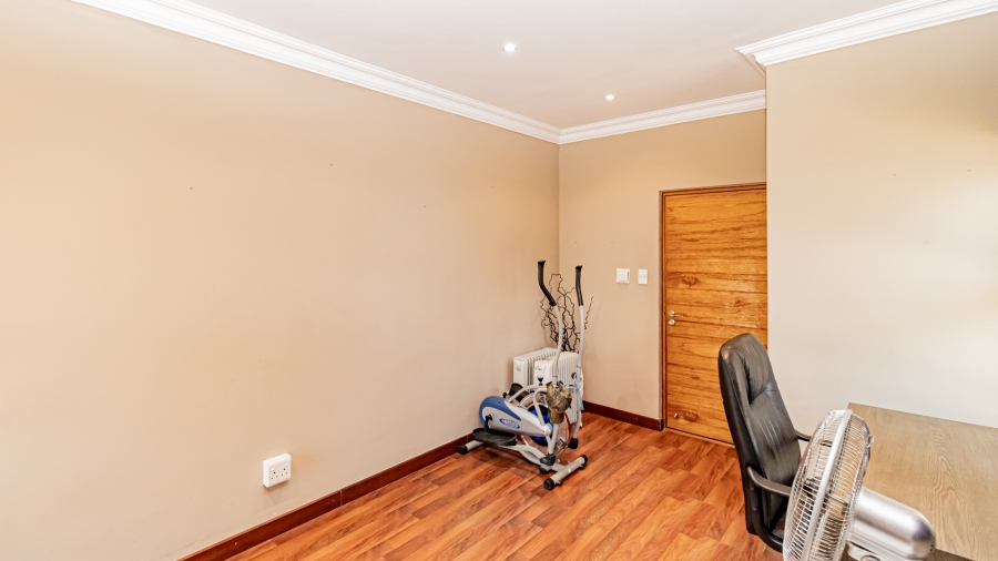 4 Bedroom Property for Sale in Thorn Valley Estate Gauteng