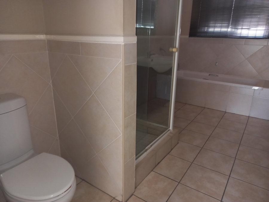 To Let 3 Bedroom Property for Rent in Ferndale Gauteng