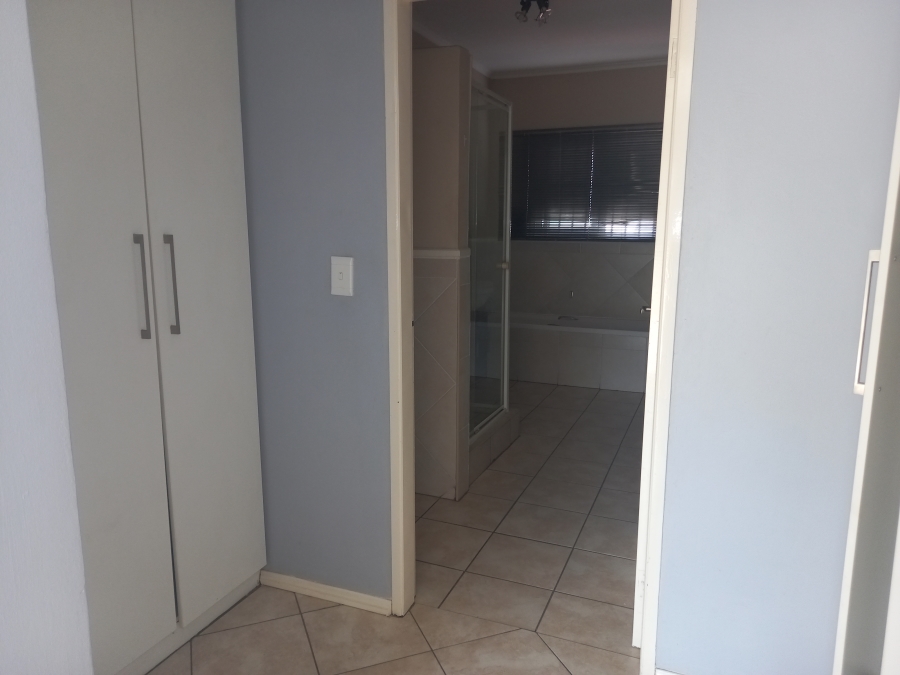 To Let 3 Bedroom Property for Rent in Ferndale Gauteng