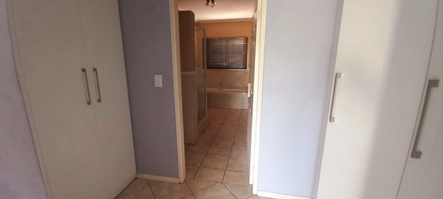 To Let 3 Bedroom Property for Rent in Ferndale Gauteng