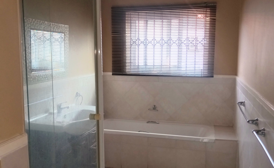 To Let 3 Bedroom Property for Rent in Ferndale Gauteng