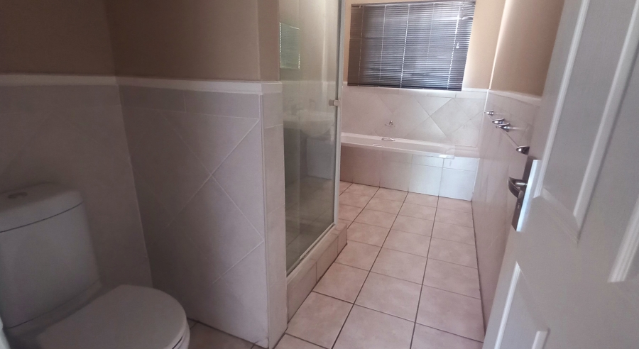 To Let 3 Bedroom Property for Rent in Ferndale Gauteng