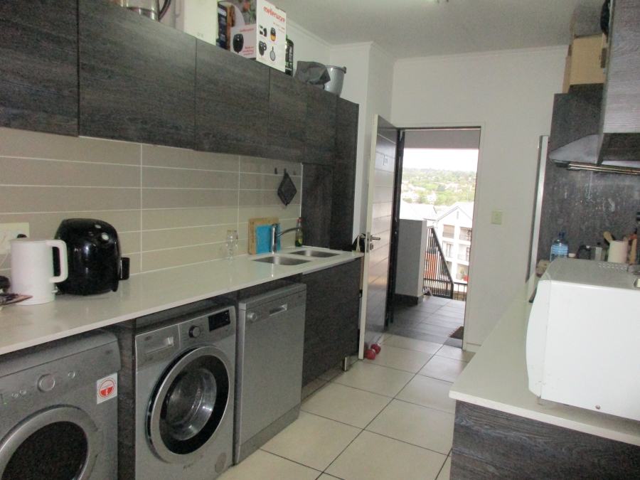 To Let 1 Bedroom Property for Rent in Olivedale Gauteng