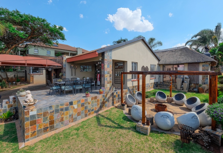 4 Bedroom Property for Sale in Rangeview Gauteng