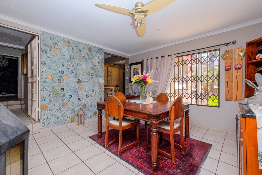 4 Bedroom Property for Sale in Rangeview Gauteng