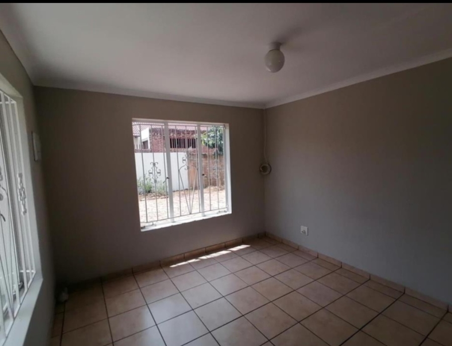 3 Bedroom Property for Sale in Lotus Gardens Gauteng