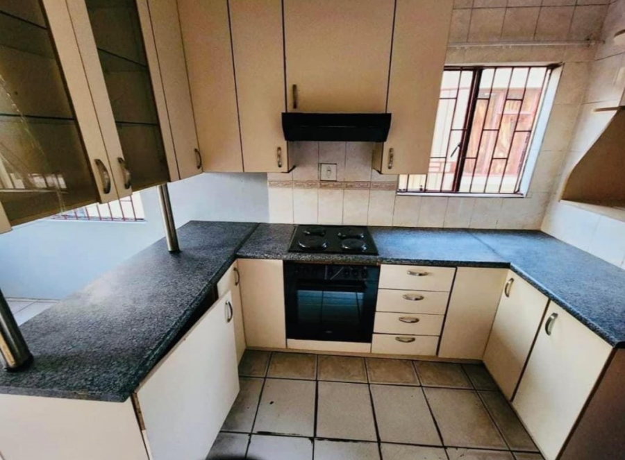 5 Bedroom Property for Sale in Mamelodi East Gauteng