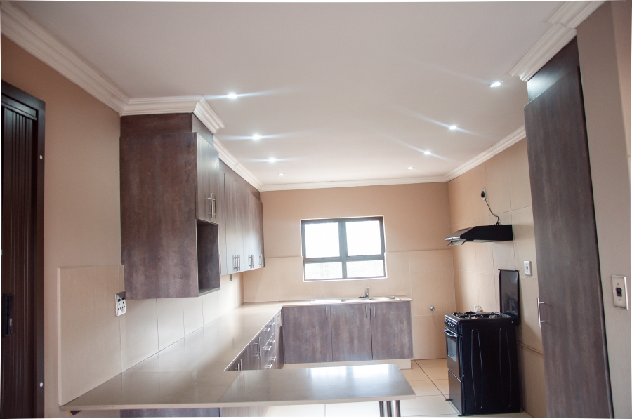 To Let 2 Bedroom Property for Rent in Randjesfontein A H Gauteng