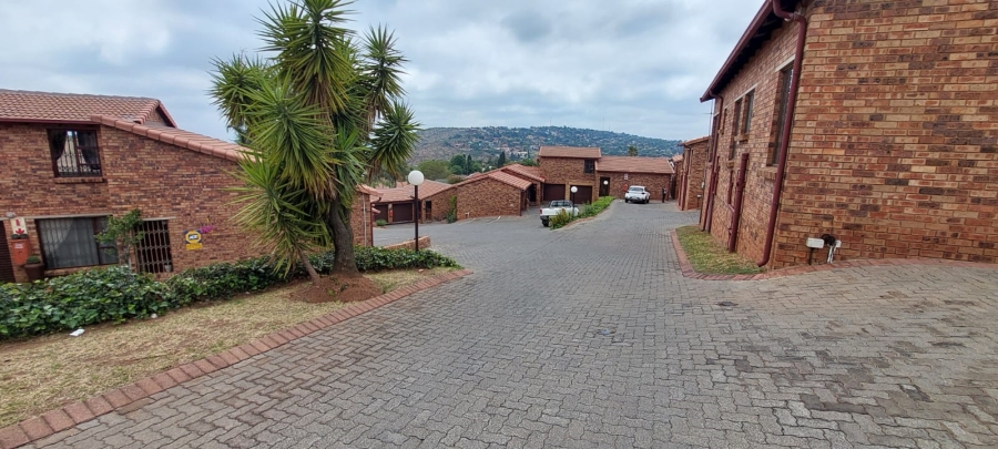 3 Bedroom Property for Sale in Rangeview Gauteng