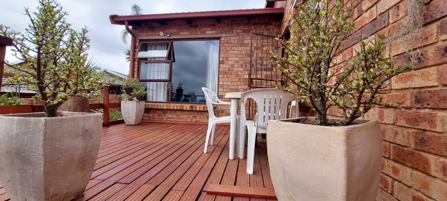 3 Bedroom Property for Sale in Rangeview Gauteng